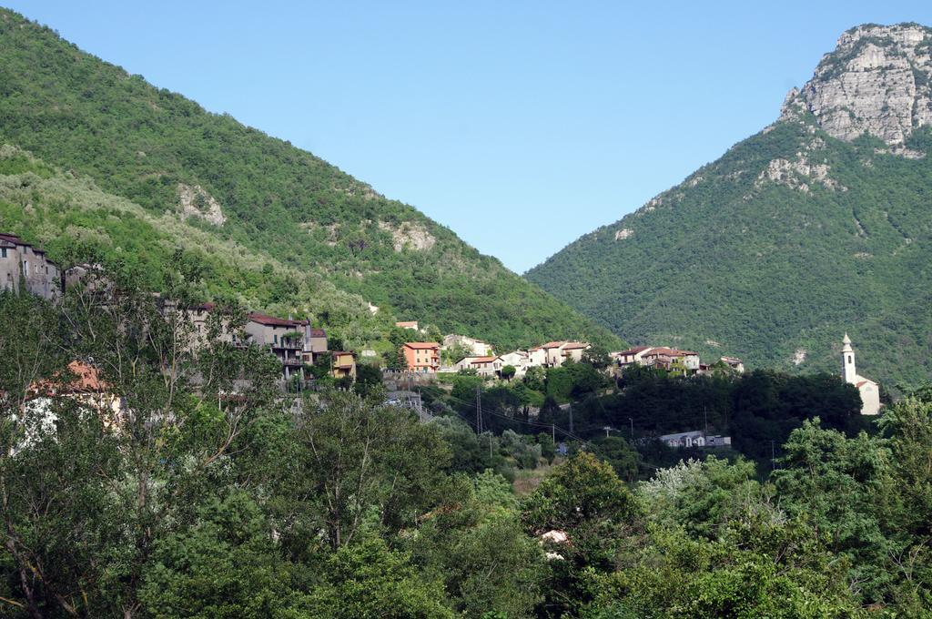 Agriturismo Mulino Del Castello Nasino Exterior foto